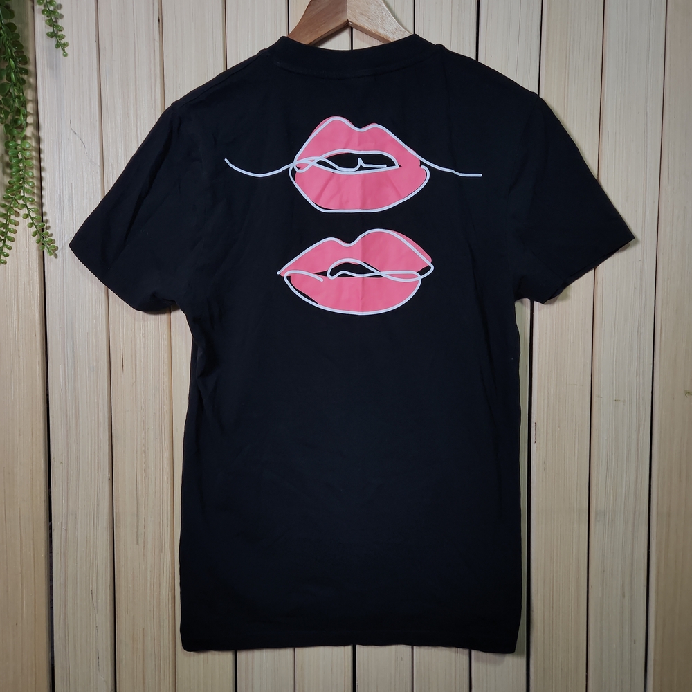 Asos Design Pink Lips Graphic Shirt Black